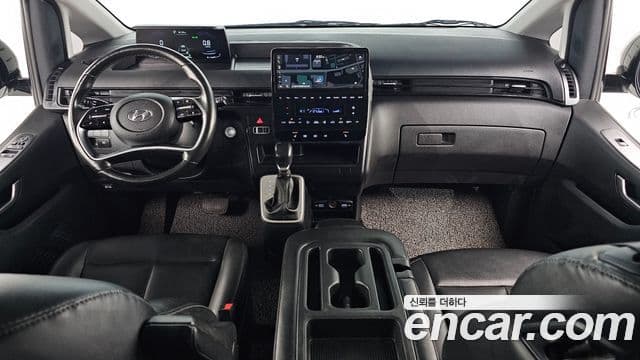 Hyundai Staria 2021 — ფოტო 7/20