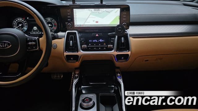 Kia Sorento 2021 — Şəkil 16/20
