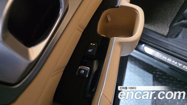 Kia Sorento 2021 — Şəkil 18/20