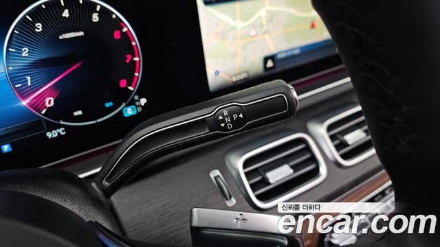 Mercedes-Benz GLE-Class 2025 — Фото 8/20