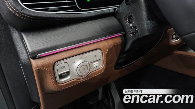 Mercedes-Benz GLE-Class 2025 — Фото 12/20