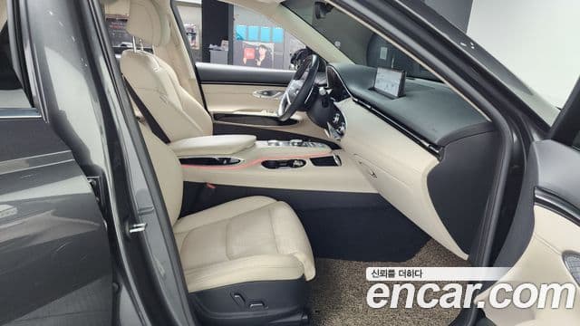 Genesis GV70 2021 — ფოტო 11/20