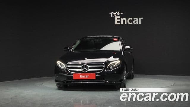 Mercedes-Benz E-Class 2018 — ფოტო 3/20