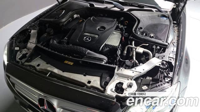 Mercedes-Benz E-Class 2018 — ფოტო 6/20