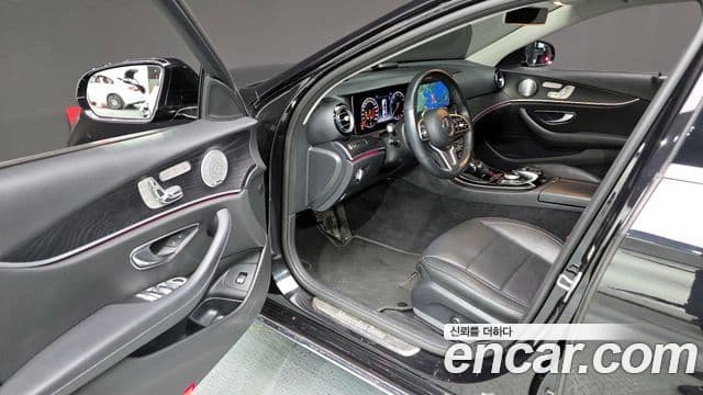 Mercedes-Benz E-Class 2018 — ფოტო 10/20