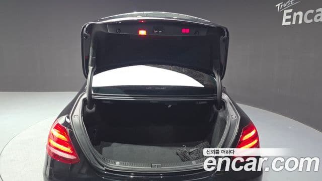 Mercedes-Benz E-Class 2018 — ფოტო 20/20
