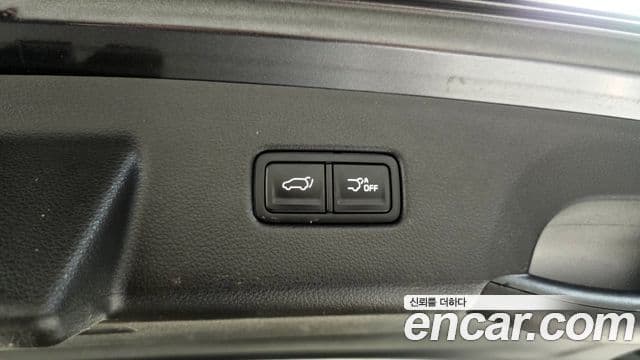 Kia Carnival 2023 — ფოტო 20/20