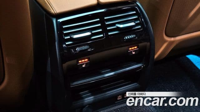 BMW 5 Series 2022 — ფოტო 17/20