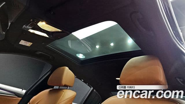 BMW 5 Series 2022 — ფოტო 18/20