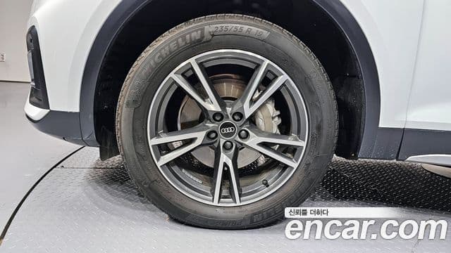 Audi Q5 2021 — Şəkil 5/20