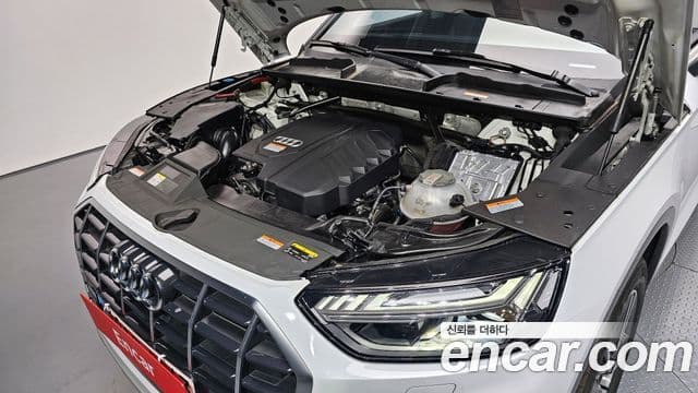 Audi Q5 2021 — Şəkil 6/20