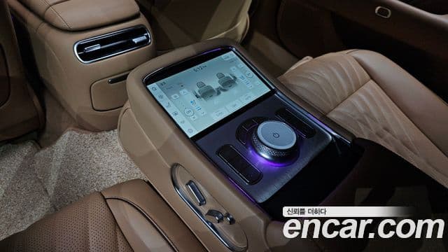 Genesis G90 2024 — Photo 19/20