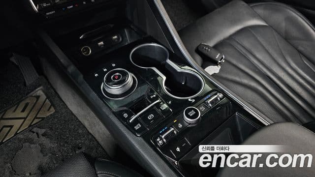 Kia K5 2021 — ფოტო 9/20