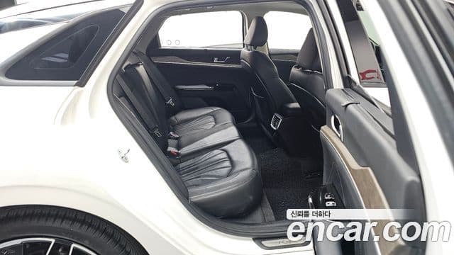 Kia K5 2021 — ფოტო 12/20