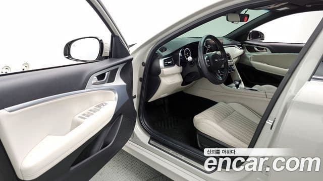Genesis G70 2023 — Photo 11/13
