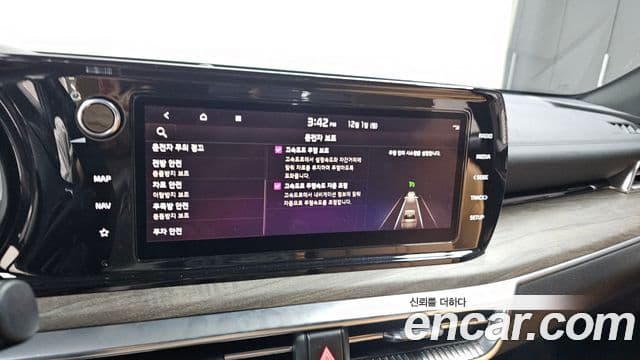 Kia K5 2021 — Фото 17/20