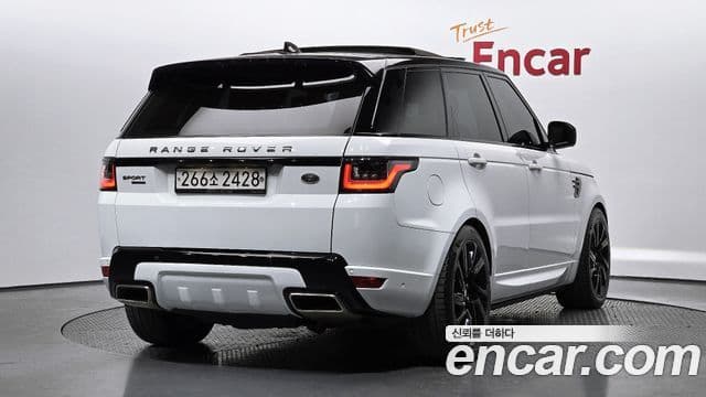 Land Rover Range Rover Sport 2018 — ფოტო 17/20