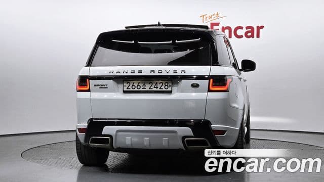 Land Rover Range Rover Sport 2018 — ფოტო 15/20