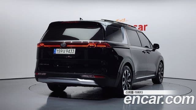 Kia Carnival 2021 — Photo 18/20