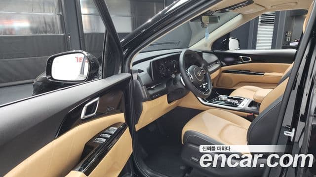 Kia Carnival 2021 — Photo 16/20
