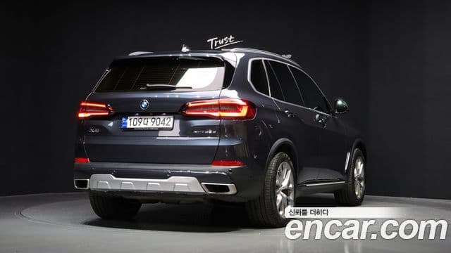 BMW X5 2021 — ფოტო 2/20