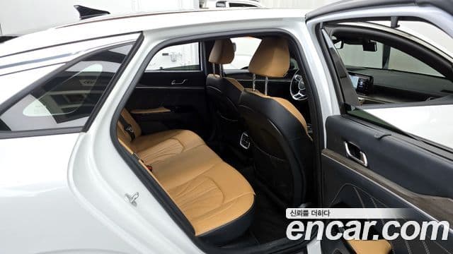 Kia K5 2021 — ფოტო 12/20