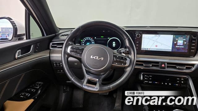 Kia K5 2021 — ფოტო 13/20