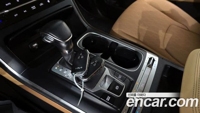 Kia Carnival 2022 — Şəkil 9/20