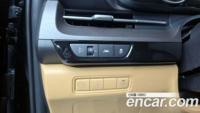Kia Carnival 2022 — Şəkil 18/20