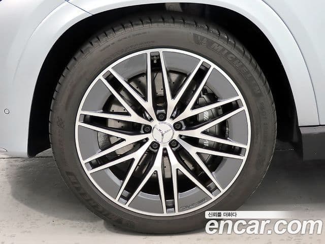 Mercedes-Benz GLE-Class 2024 — Şəkil 19/20