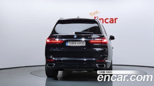 BMW X7 2021 — ფოტო 3/20