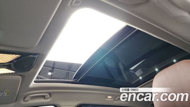 BMW X7 2021 — ფოტო 18/20