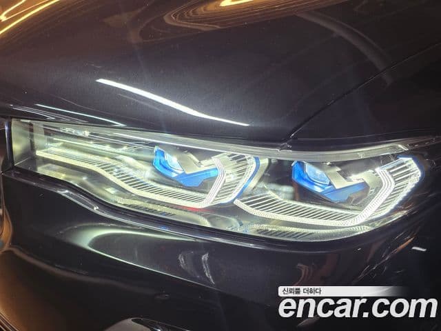 BMW X7 2021 — Photo 40/48
