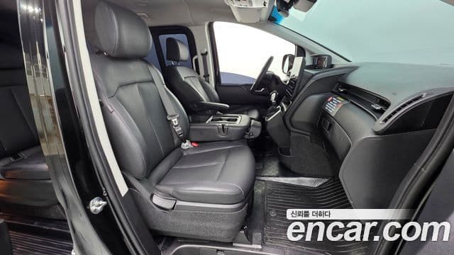 Hyundai Staria 2025 — ფოტო 10/20