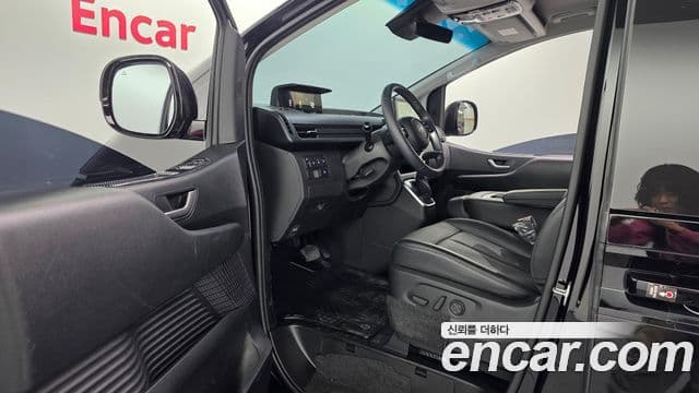 Hyundai Staria 2025 — ფოტო 11/20
