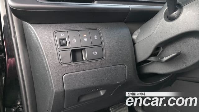 Hyundai Staria 2025 — ფოტო 13/20