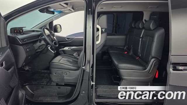 Hyundai Staria 2025 — ფოტო 18/20