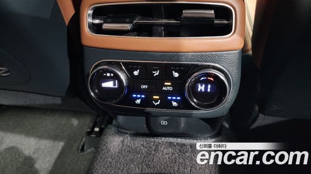 Genesis GV70 2021 — Şəkil 19/20