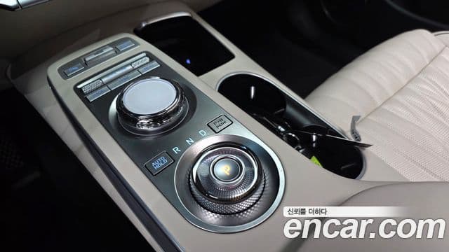 Genesis GV70 2022 — ფოტო 9/20