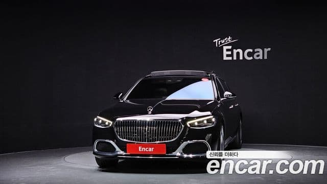 Mercedes-Benz S-Class 2023 — Photo 6/20
