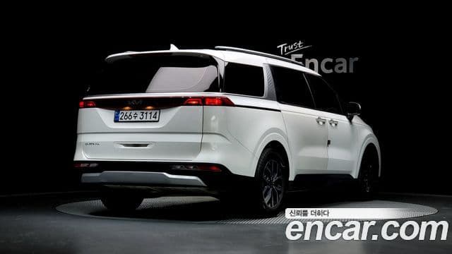 Kia Carnival 2023 — Şəkil 2/20