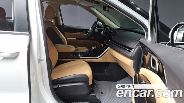 Kia Carnival 2023 — Şəkil 11/20