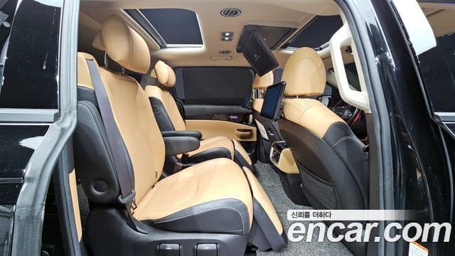 Kia Carnival 2020 — Şəkil 11/20