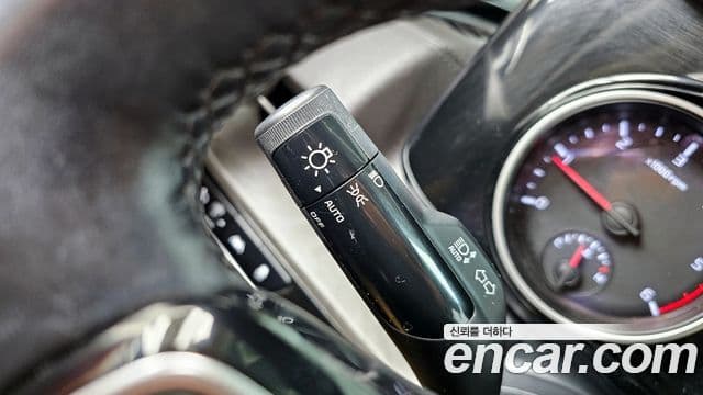 Kia Carnival 2020 — ფოტო 19/20