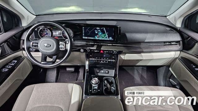 Kia Carnival 2020 — ფოტო 7/20