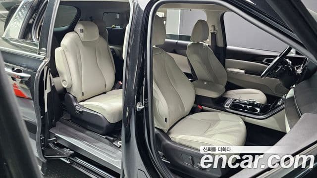 Kia Carnival 2020 — ფოტო 10/20
