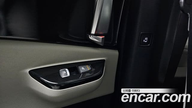 Kia Carnival 2020 — ფოტო 19/20