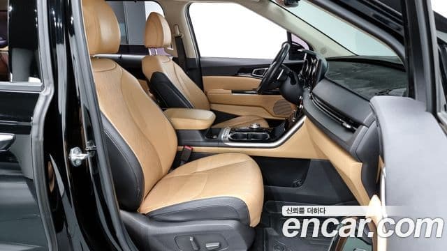 Kia Carnival 2021 — Фото 11/20