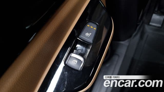 Kia Carnival 2021 — Фото 19/20