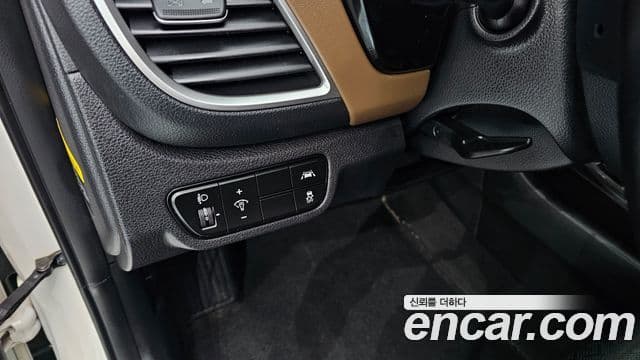 Kia Seltos 2019 — ფოტო 15/20